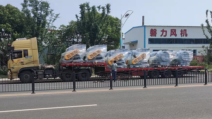 風(fēng)機(jī)廠(chǎng)家:磐力十二臺(tái)常熟高效離心通風(fēng)機(jī)運(yùn)往改造項(xiàng)目
